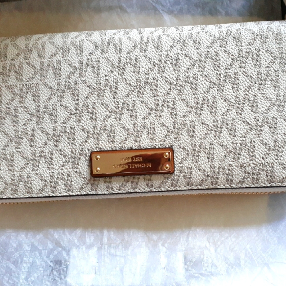 MICHAEL KORS wristlet HANDBAG